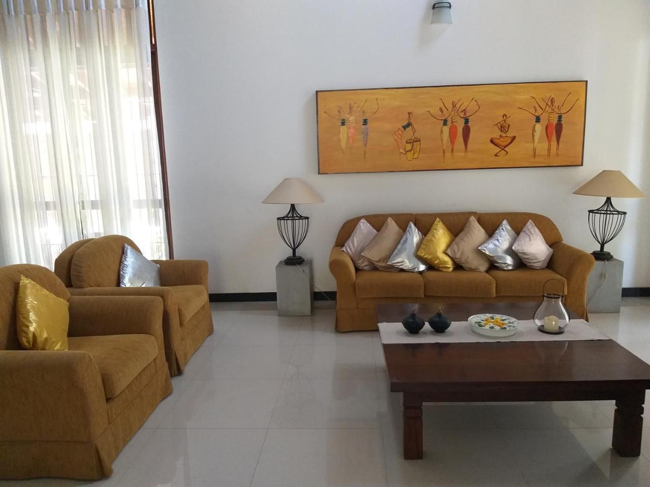 Cosy Nest Home Stay Negombo Værelse billede