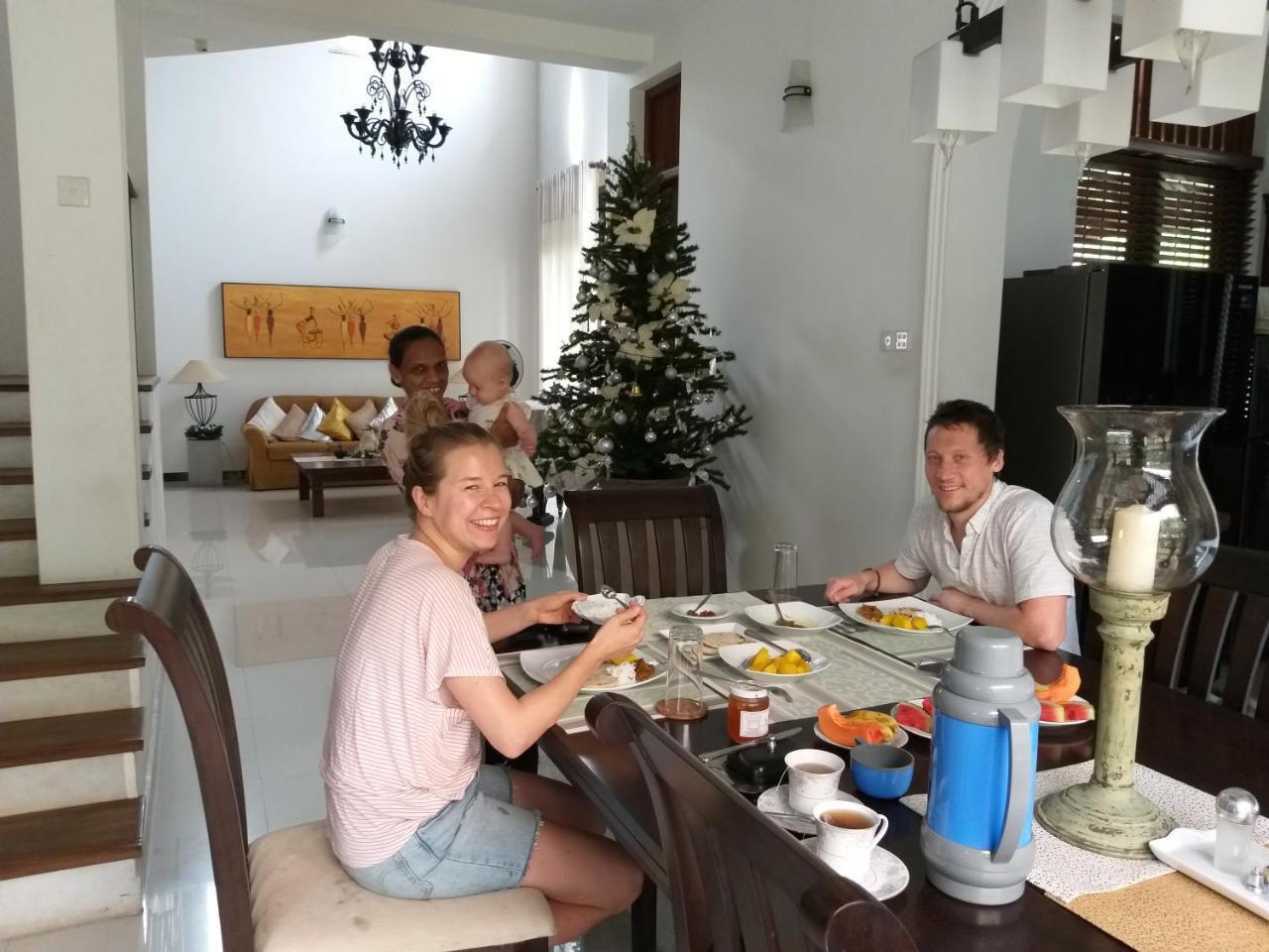 Cosy Nest Home Stay Negombo Værelse billede